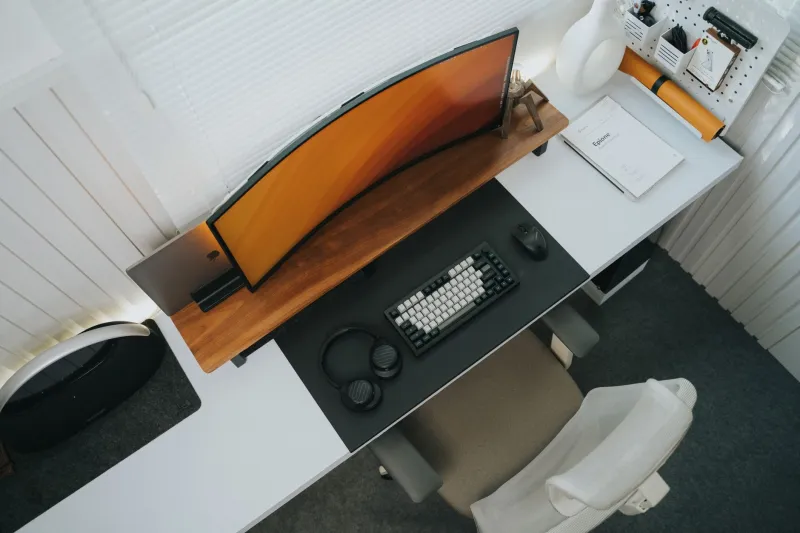 One Screen Was Enough: The Hidden Cost of Your Expanded Setup